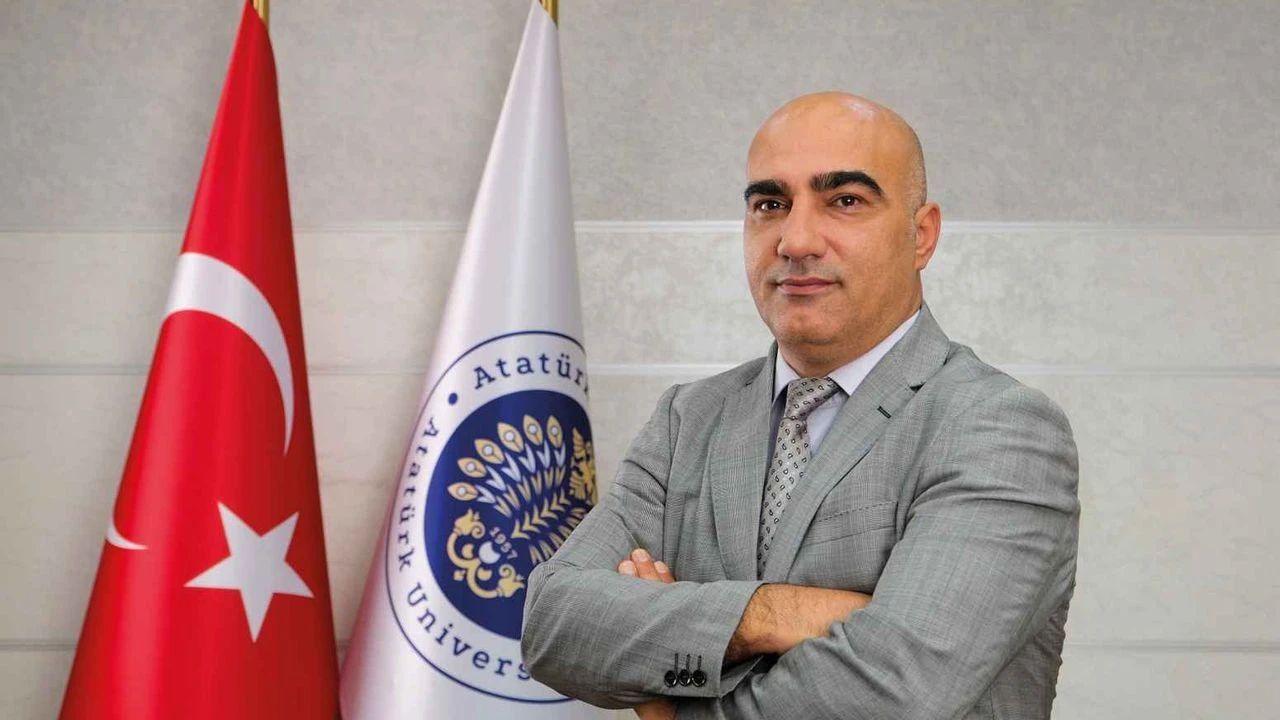 İzmir İl Sağlık Müdürü Ayhan Kul