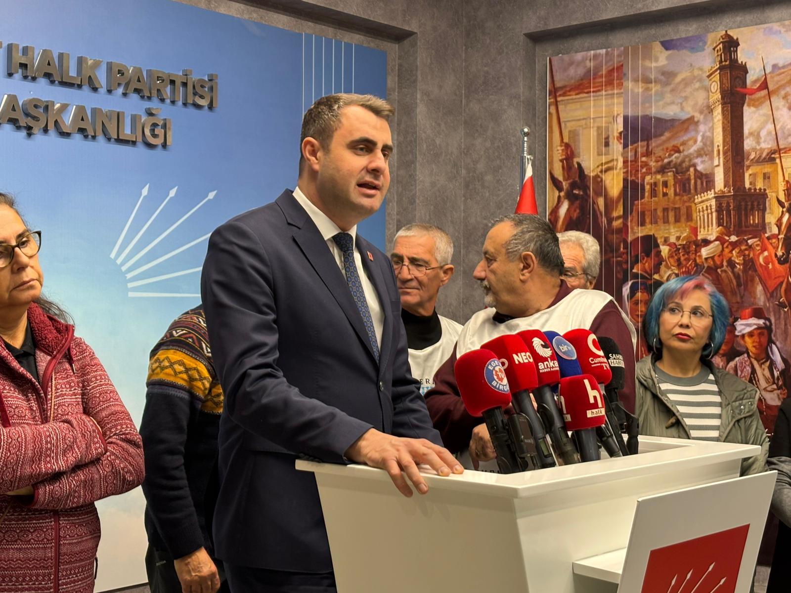 Chp Izmirde Emekli Ayligi Isyani Iktidarin Degisimine Ihtiyacimiz Var (1)