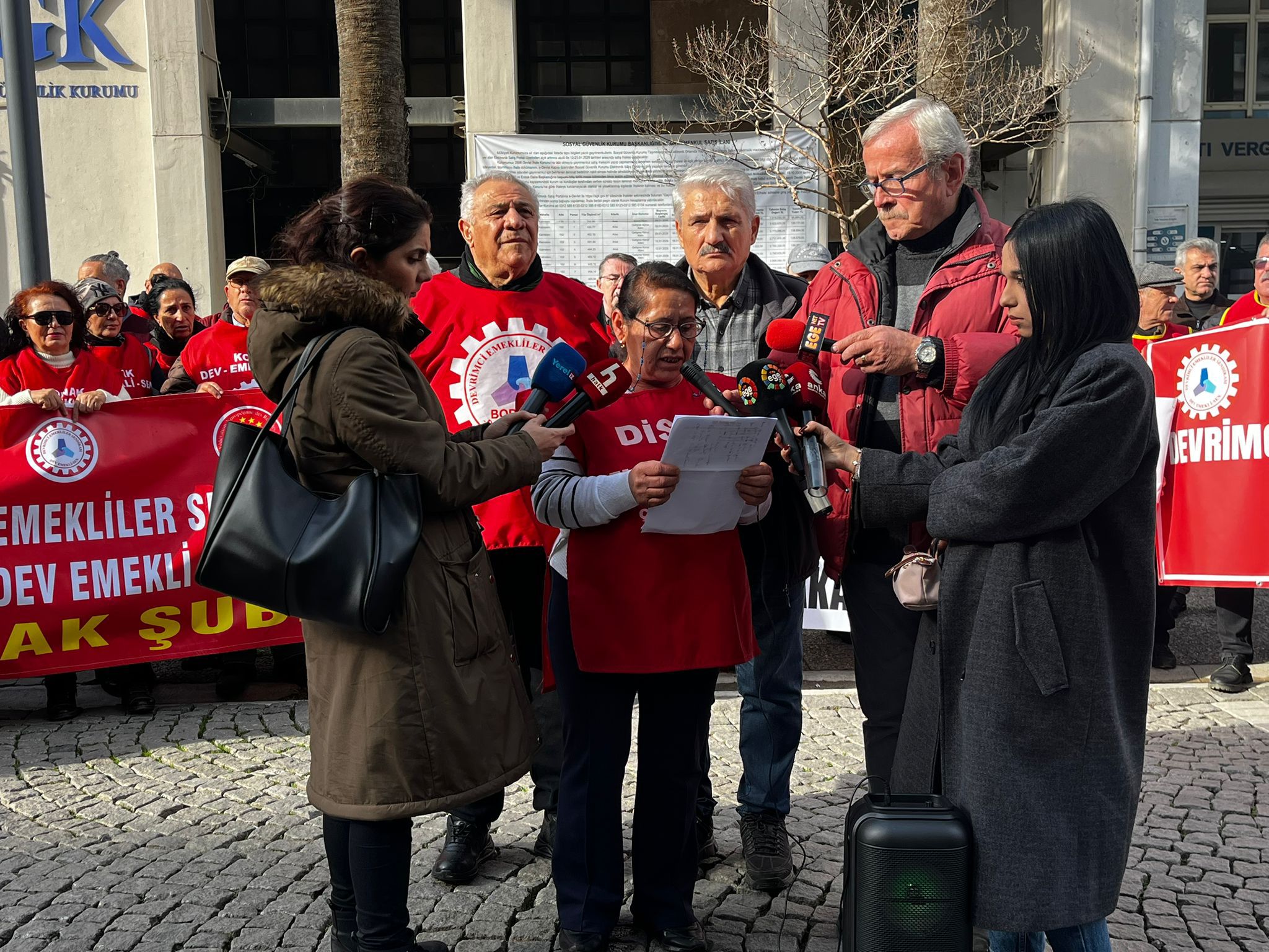 Emekliler Iktidara Seslendi Tuikin Yalanlarina Teslim Olmayacagiz (1)
