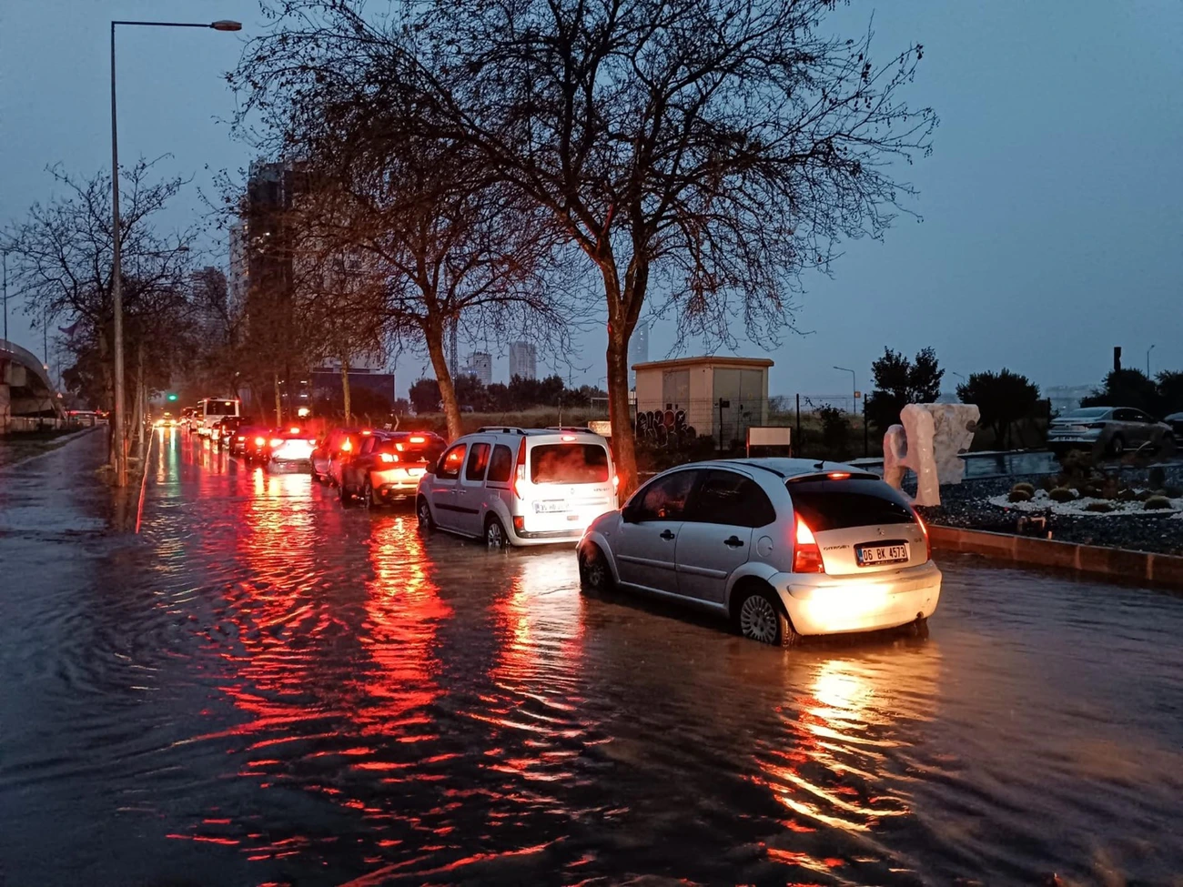 I Z M I R D E S A G A N A K E T K I L I O L D U 1128280 334950