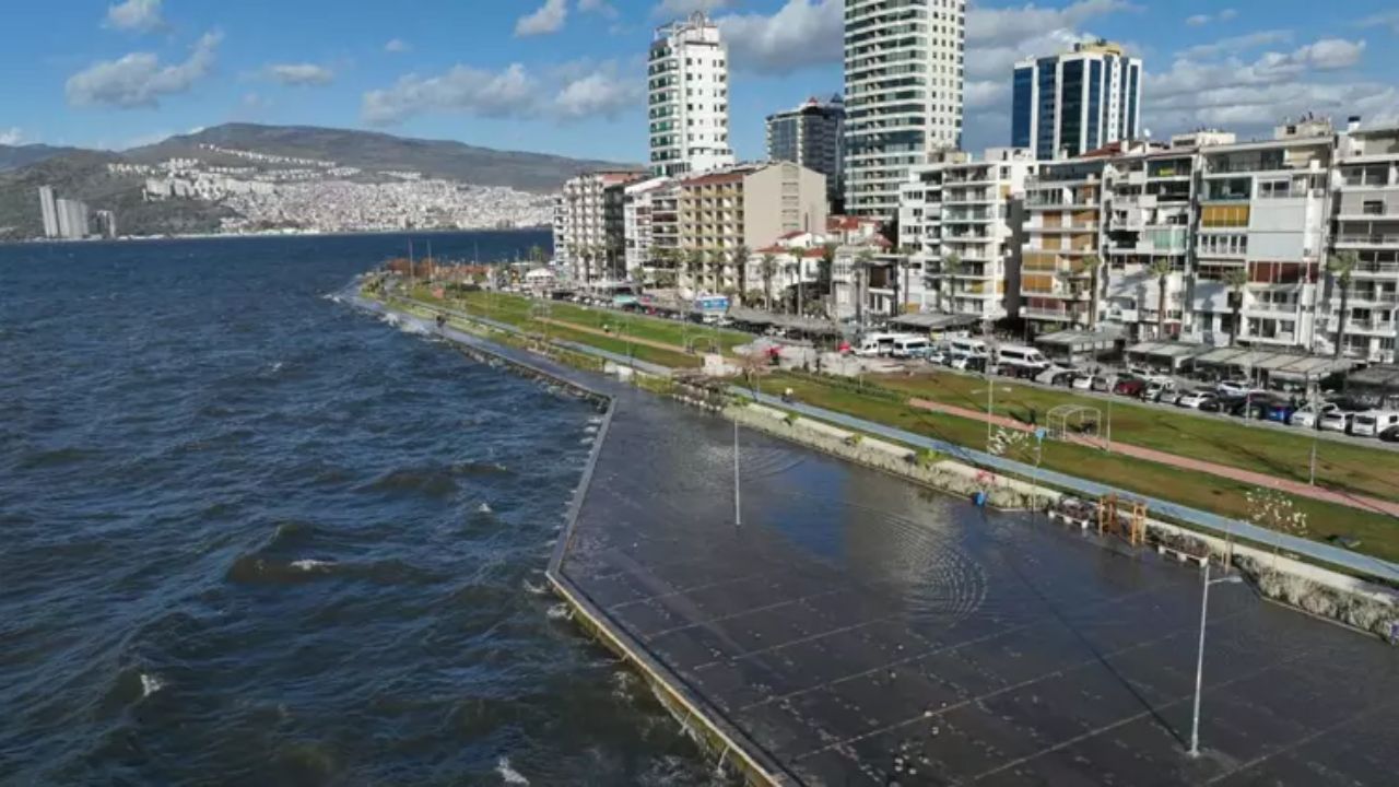 Izmir Icin Korkutan Uyari Izmirin Altyapisi Felakete Davetiye Cikartiyor (1)