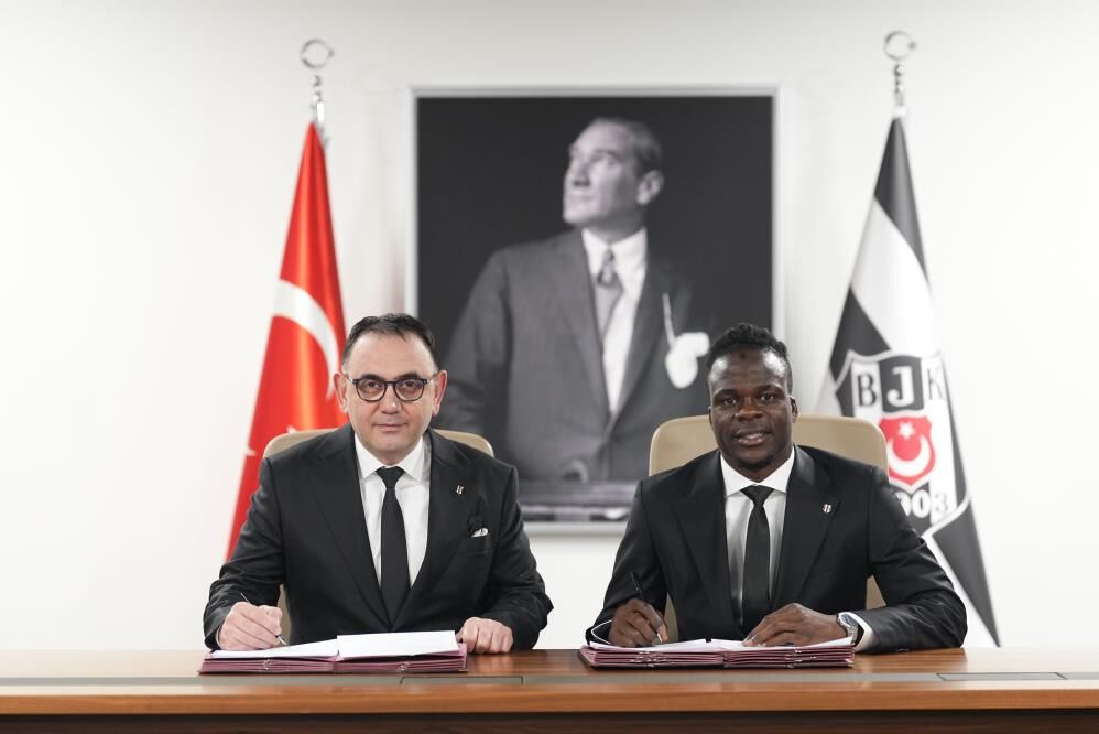 Goztepeden Besiktasa Junior Olaitan Resmen Siyah Beyazlilarda