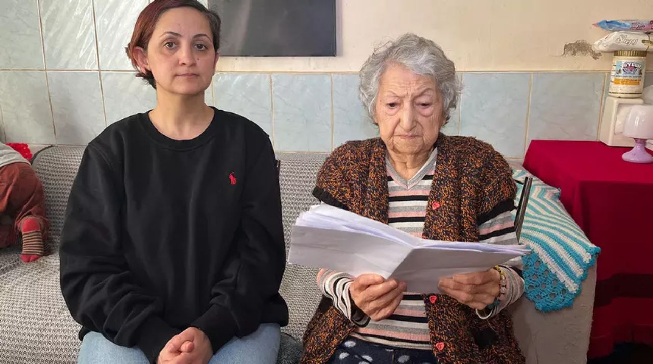 Izmirde Torun Dehseti Kan Dondurdu Once Evini Elinden Aldilar Sonra Darp Ettiler (2)