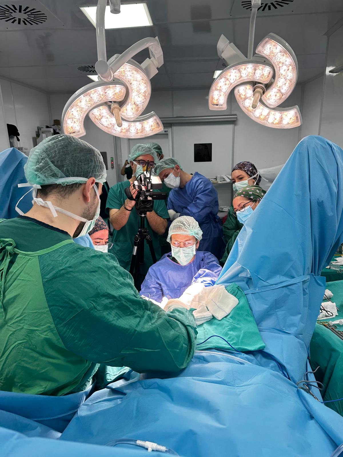 Uroloji Ameliyatlari Deude Canli Yayinlandi (3)