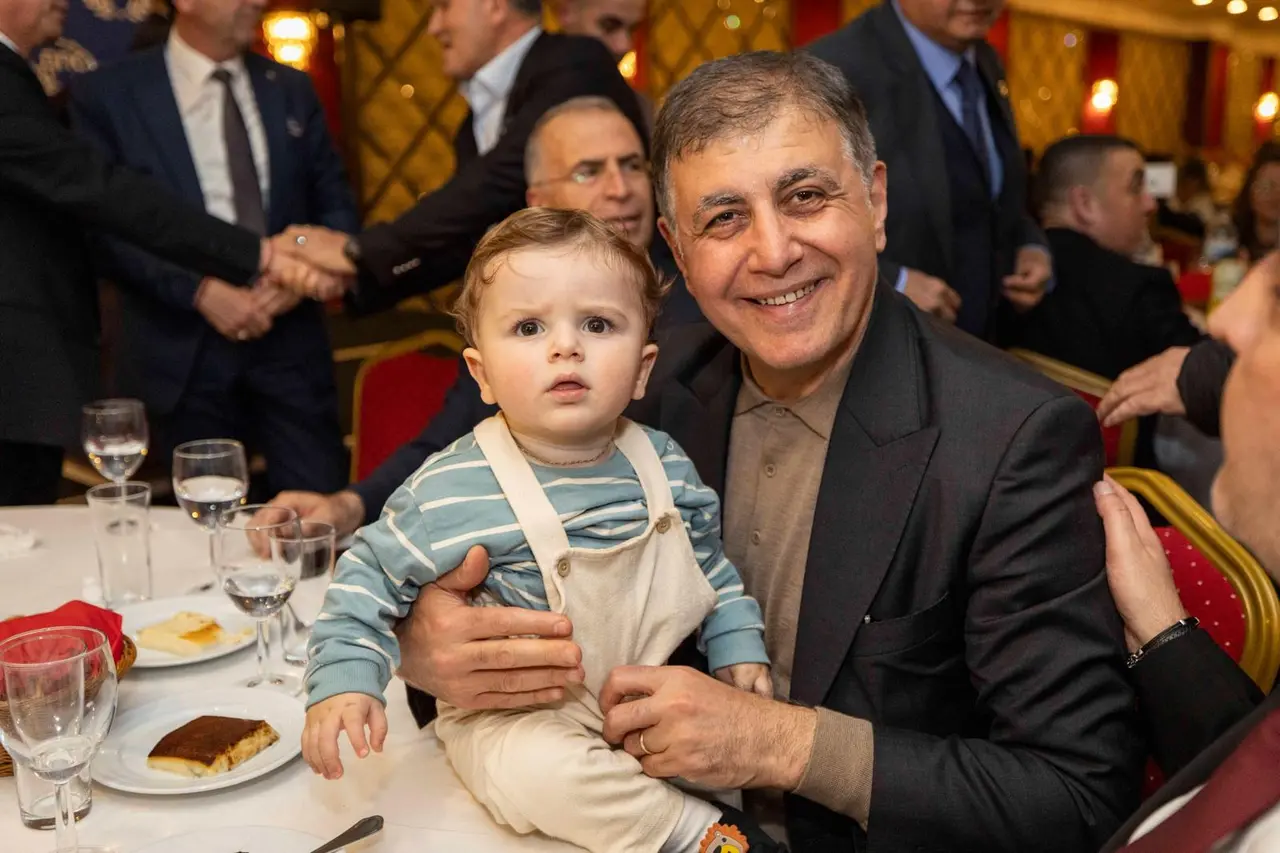 Baskan Tugaydan Bulgaristan Gocmenleriyle Iftarda Birlik Mesaji (2)