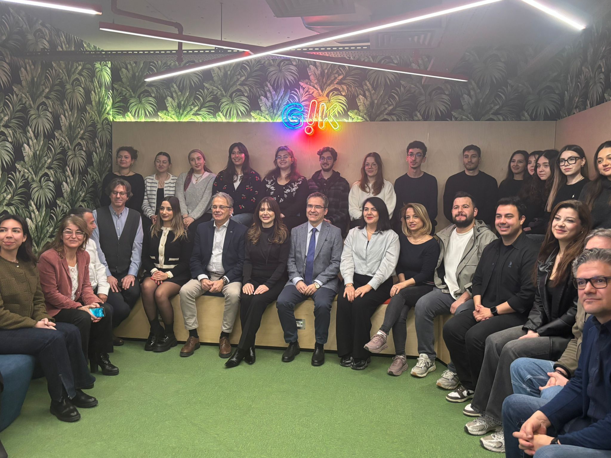 Think Pack Owner ThinkPack Çalıştayı’nda genç tasarımcılar ambalaj tasarım fikirlerini ...