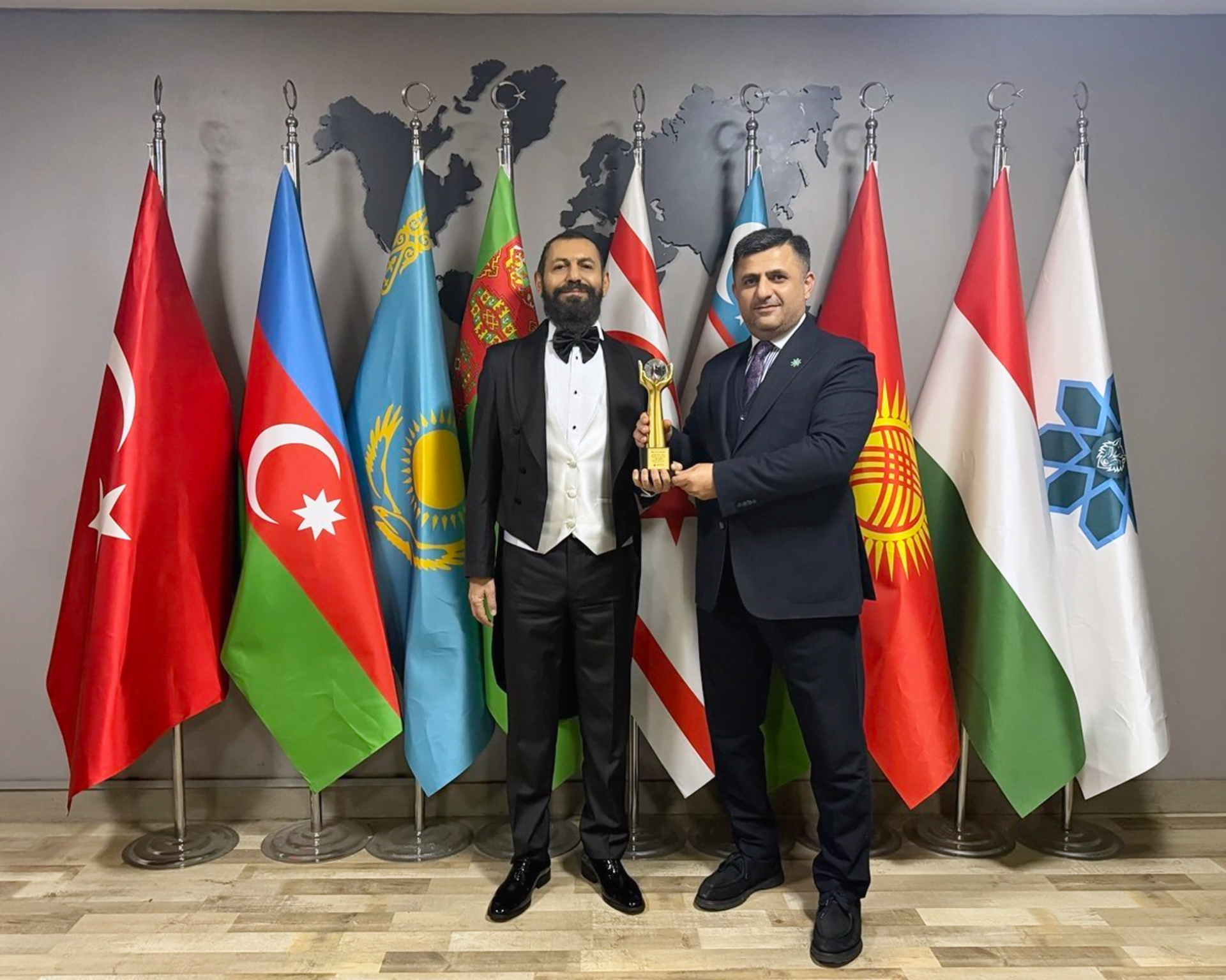 Akif Manafa Kuresel Bilinc Ve Baris Odulu Takdim Edildi (2)