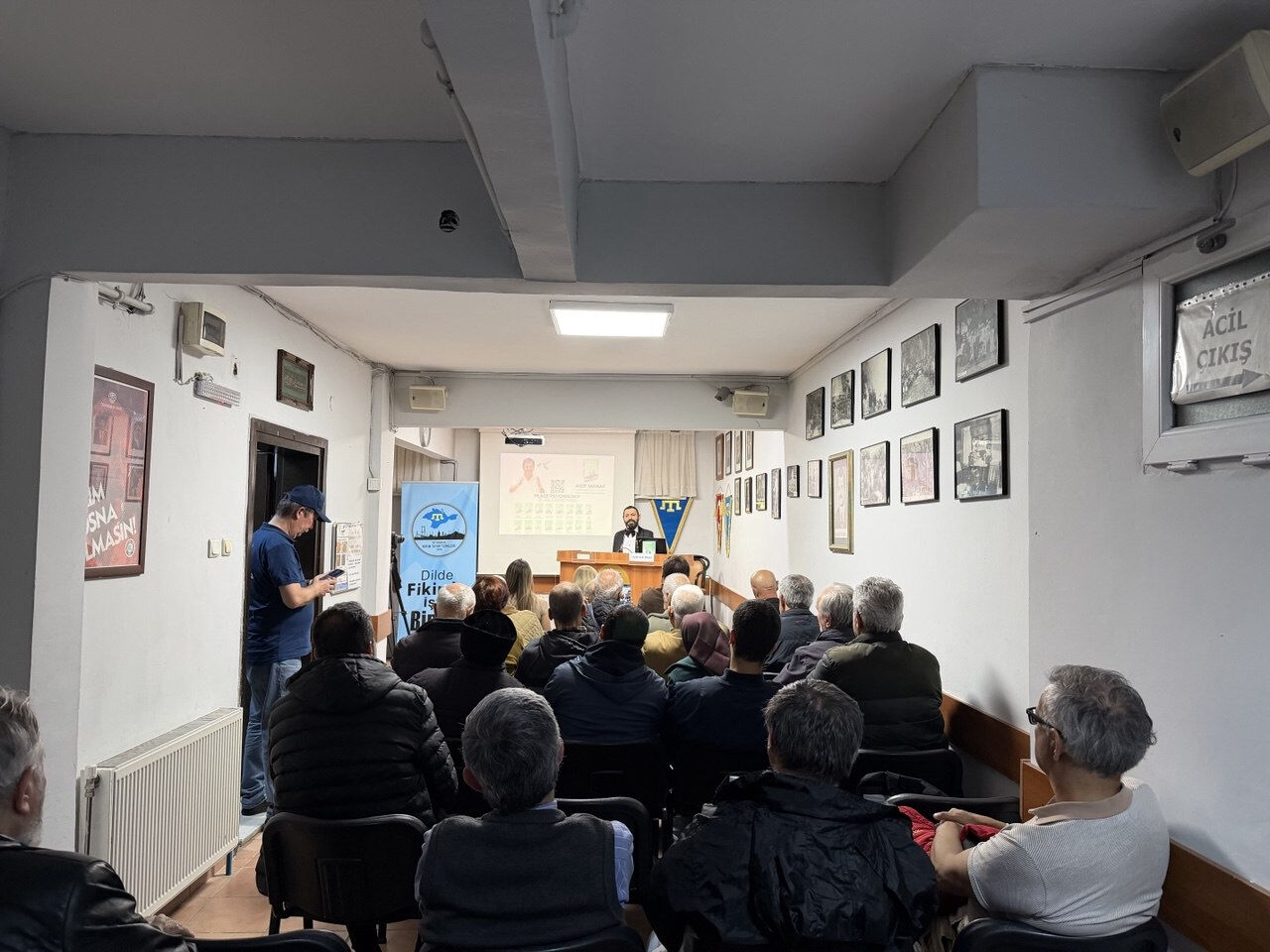 Akif Manafa Ozgurluk Ve Baris Odulu Verildi (1)