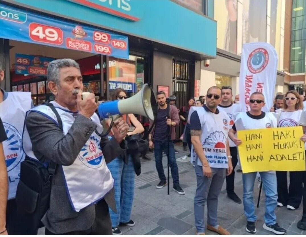 Izmirde 1 Mayis Oncesi Sert Mesa