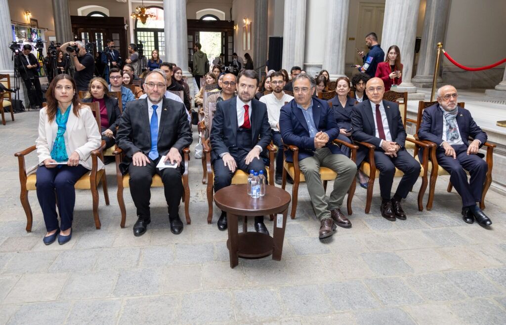 15 Temmuz Mansetleri Atolyesi Istanbulda Tamamlandi (11)