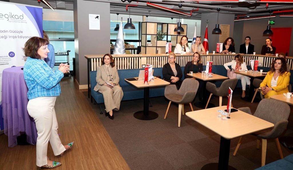 Egikad Talksta Girisimcilik Ve Iletisim Konusuldu (2)