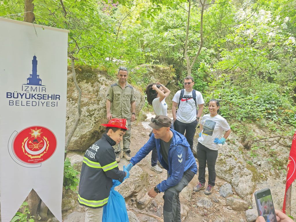Izmir Itfaiyesinden Dogada Farkindalik Yuruyusu (2)
