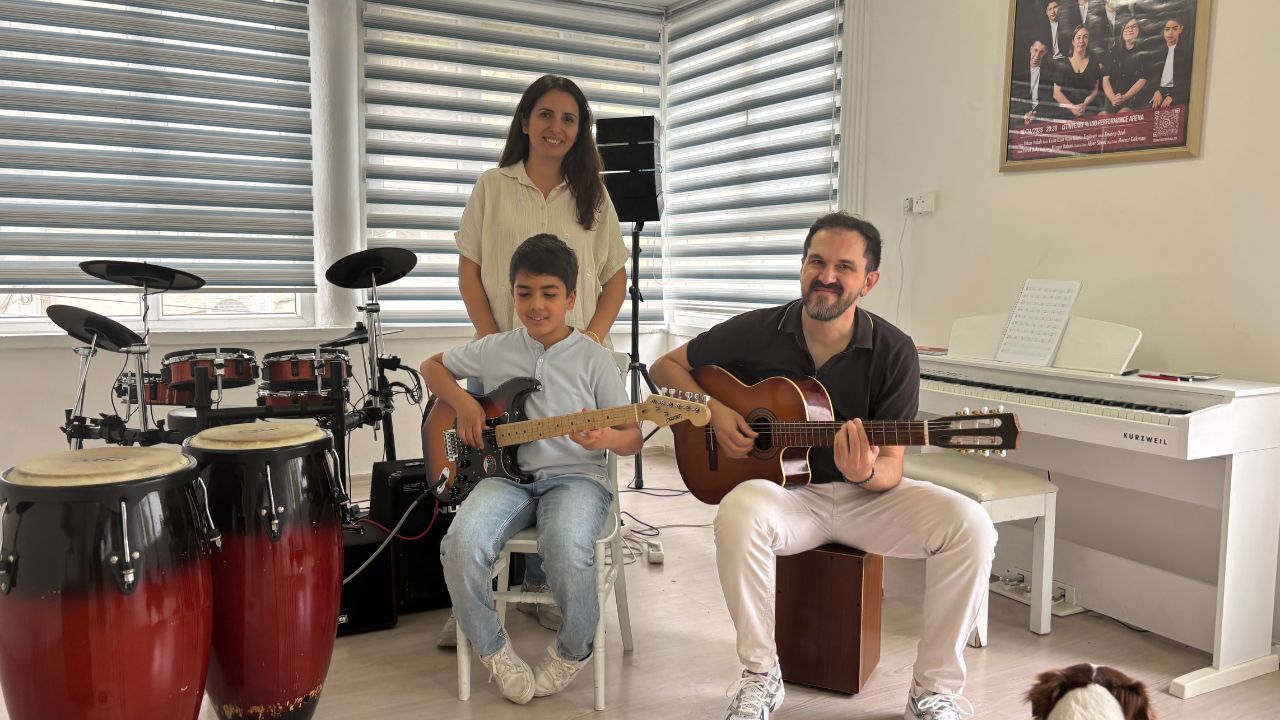 Rüzgar, Karanlığı Notalarla Aydınlattı3