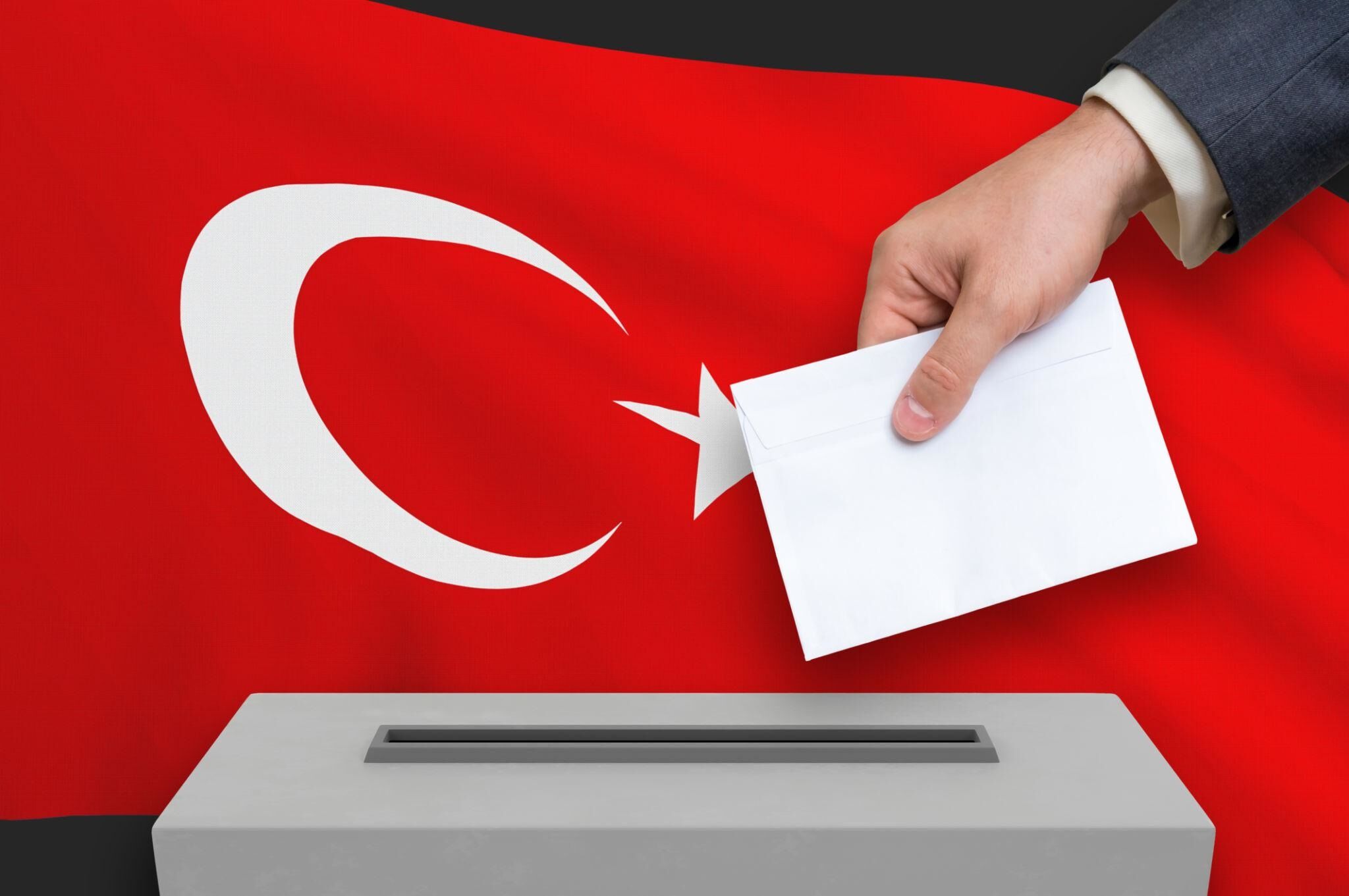 Toplum Artik Siyaseti Daha Fazla Sorguluyor (1)