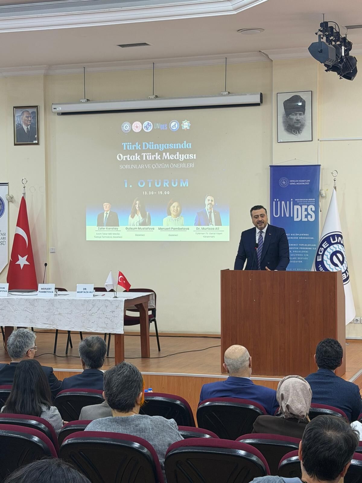 Turk Dunyasinda Ortak Medya Izmirde Konusuldu (3)