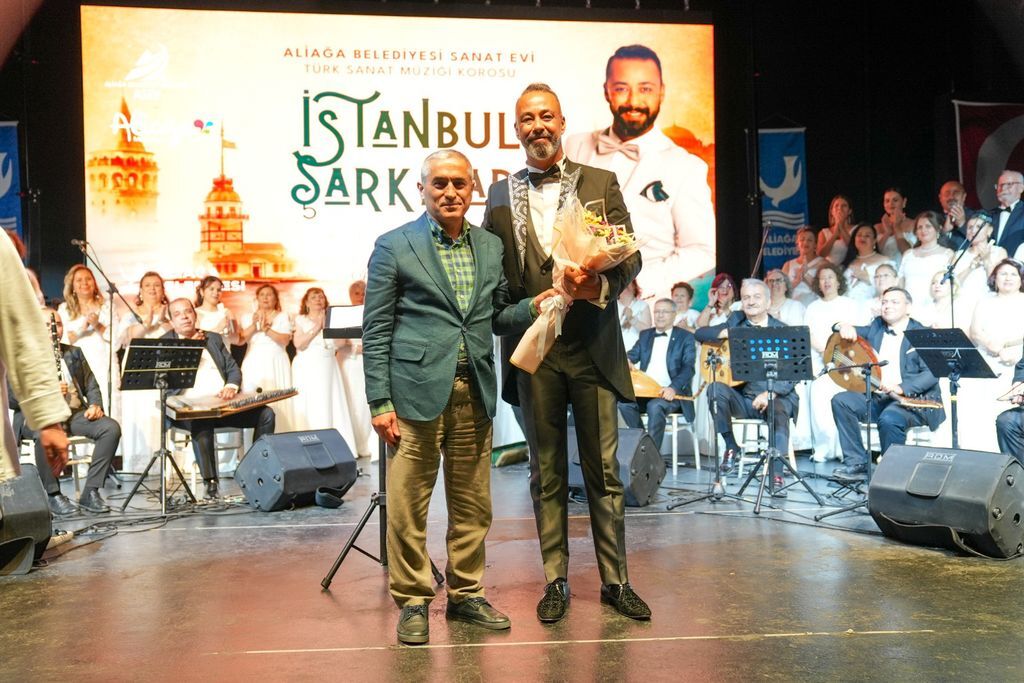 Aliagada Istanbul Sarkilariyla Unutulmaz Gece (2)