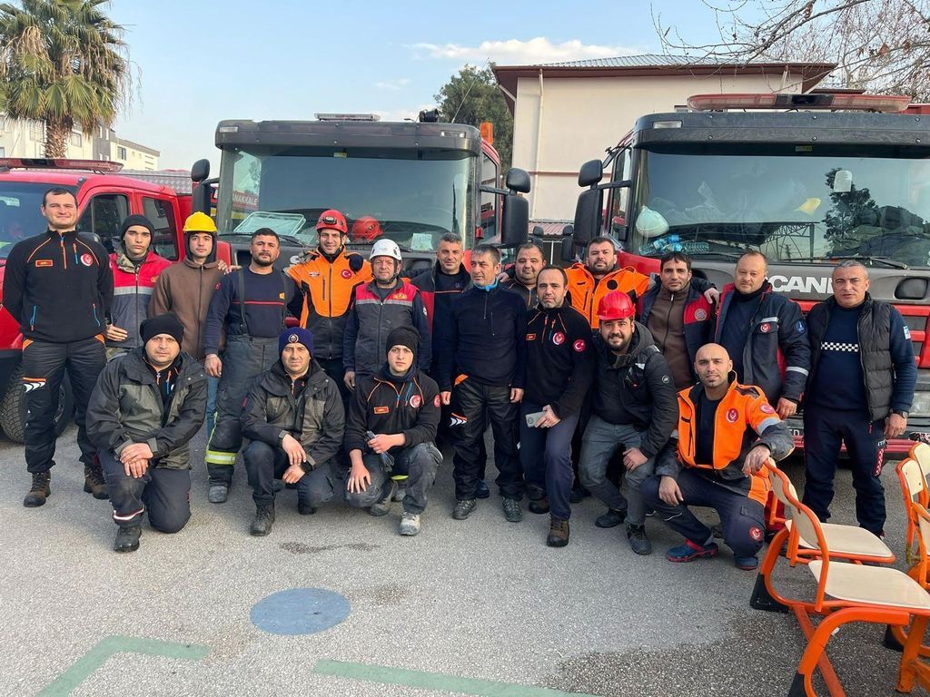 Ayni Uniformada Iki Kahraman Baba Ogul Atese Birlikte Kosuyor (1)