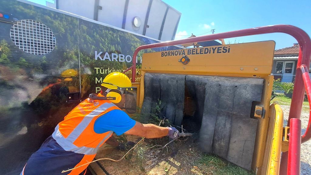Bornovada Yaz Oncesi Yangin Ve Cevre Seferberligi (3)