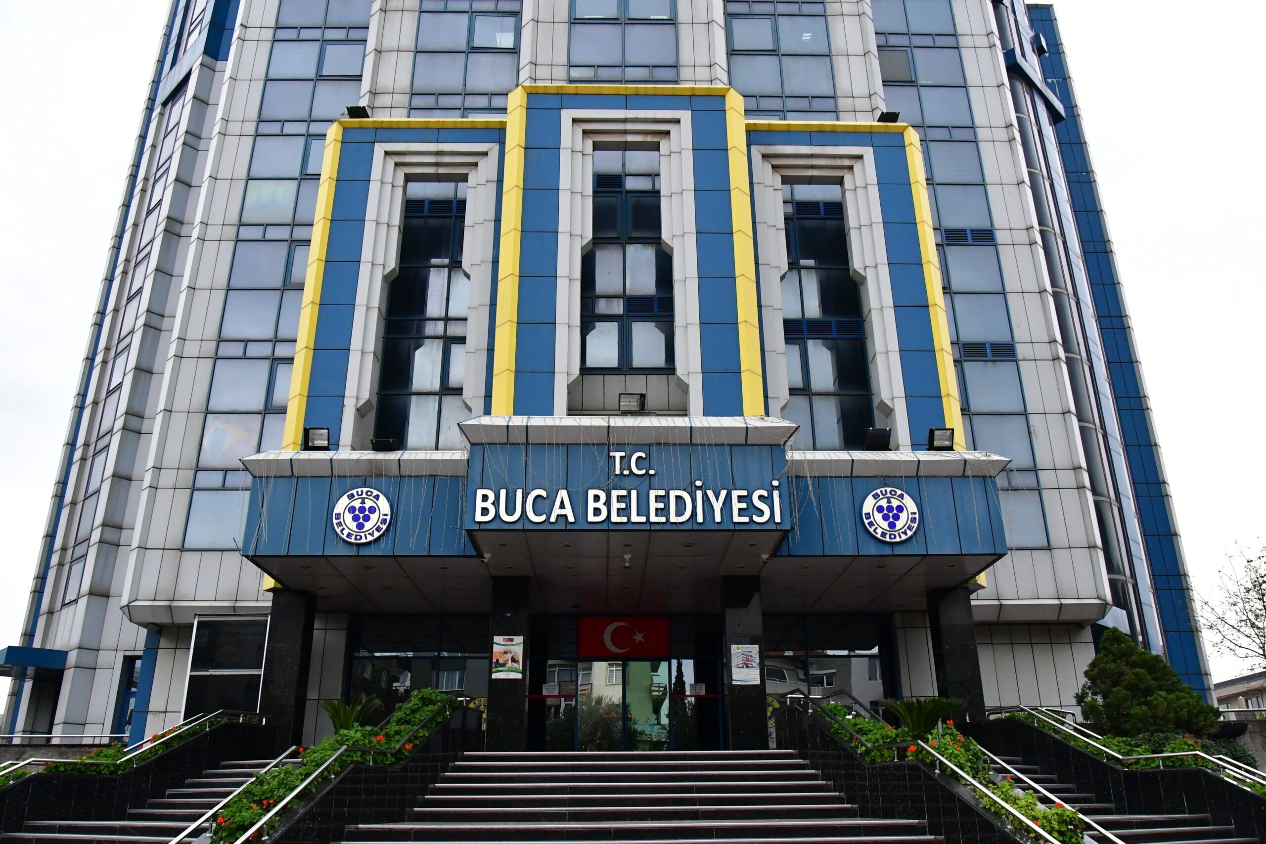 Buca Belediye Binası