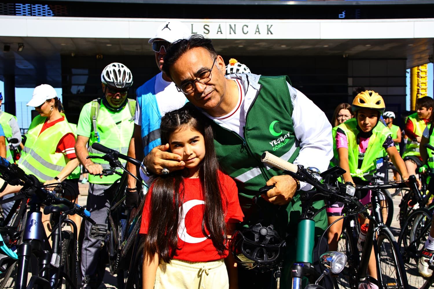 Izmirde Saglikli Yasam Icin Pedal Cevirdiler (3)