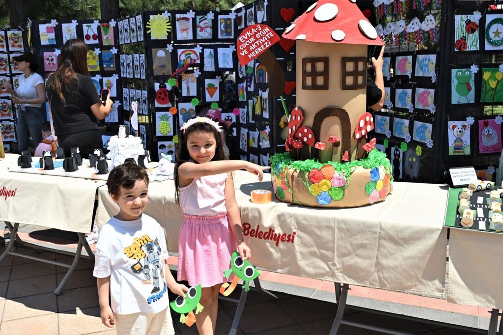 Miniklerin Eserleri Buyukparkta Sergilendi (4)