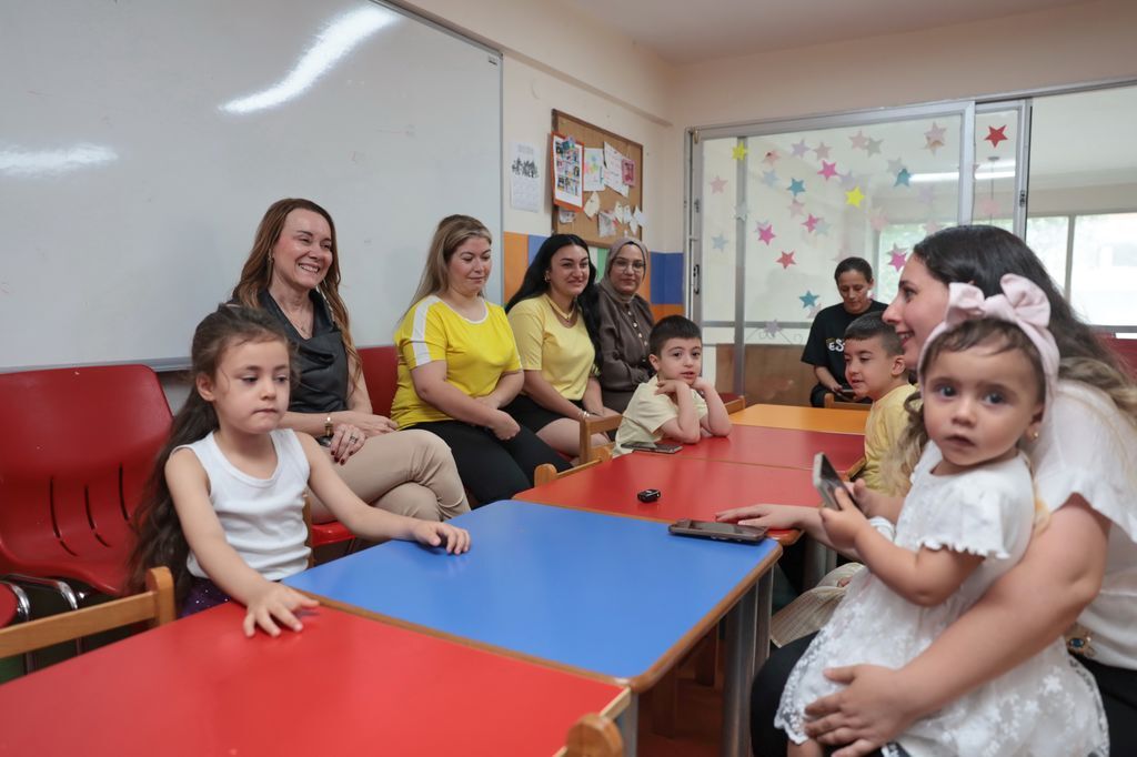 Miniklerin Ilk Karne Heyecani (3)
