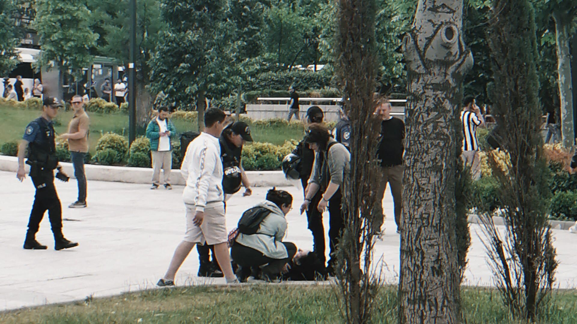 Ogretmene Cop Talebe Barikat (2)