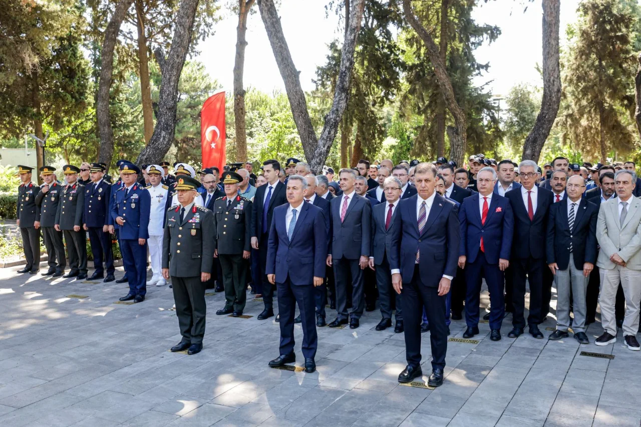 15 Temmuz Sehitleri Kadifekale Hava Sehitligi Nde Anildi Yenibakishaber (1)