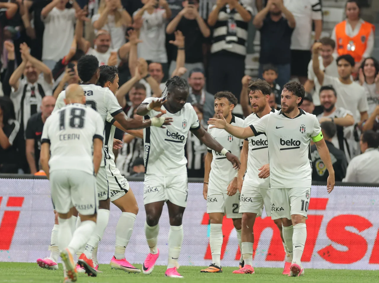 Besiktas Midtjylland Yenibakishaber