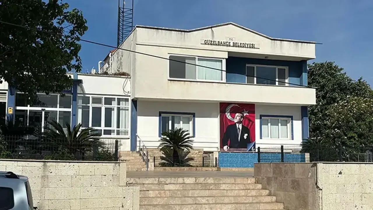 Guzelbahce Belediyesi Sorusturmasinda 4 Gozalti Yenibakishaber (1)