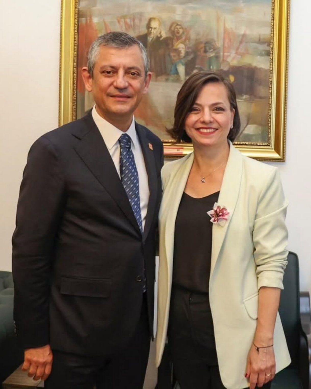 Helil Kınay Özgür Özel