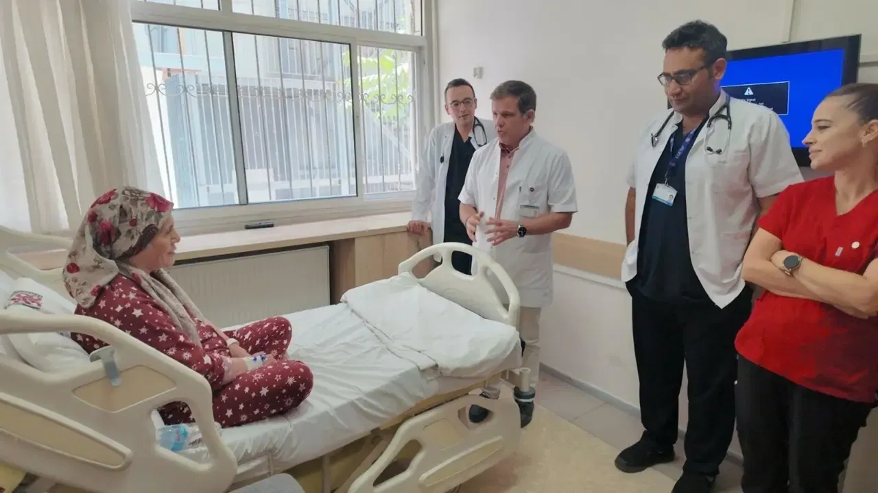 Izmir De Tip Literaturune Gecen Operasyon Dunyadaki Ucuncu Vaka Yenibakishaber (1)