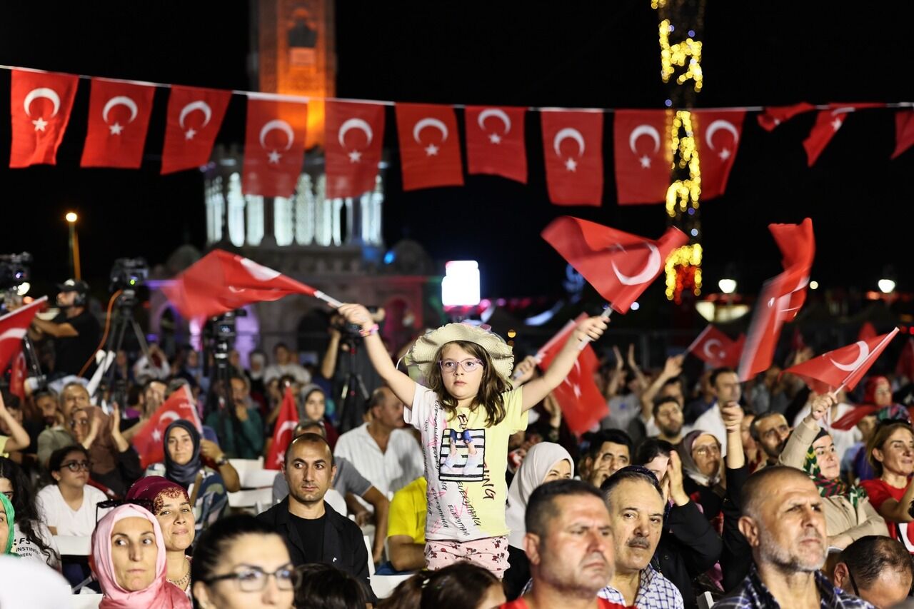 Izmirde 15 Temmuz Anma Etkinlikleri Icin Hazirliklar Tamamlandi