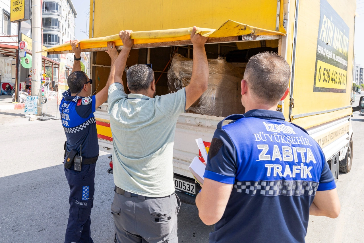 Izmirde Korsan Tarim Iscisi Servislerine Gecit Yok Yenibakishaber