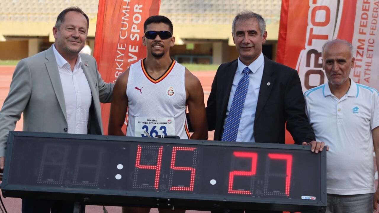 Izmirdeki Turkiye Sampiyonasinin Ikinci Gununde Karadag Tarihimizin En Buyuk Olimpiyat Ko (3)