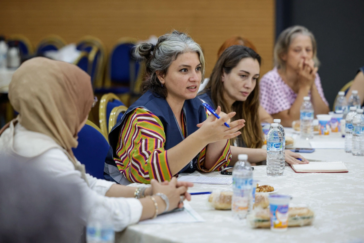 Mahallede Soz Sende Programinin Yeni Duragi Konak Oldu Yenibakishaber