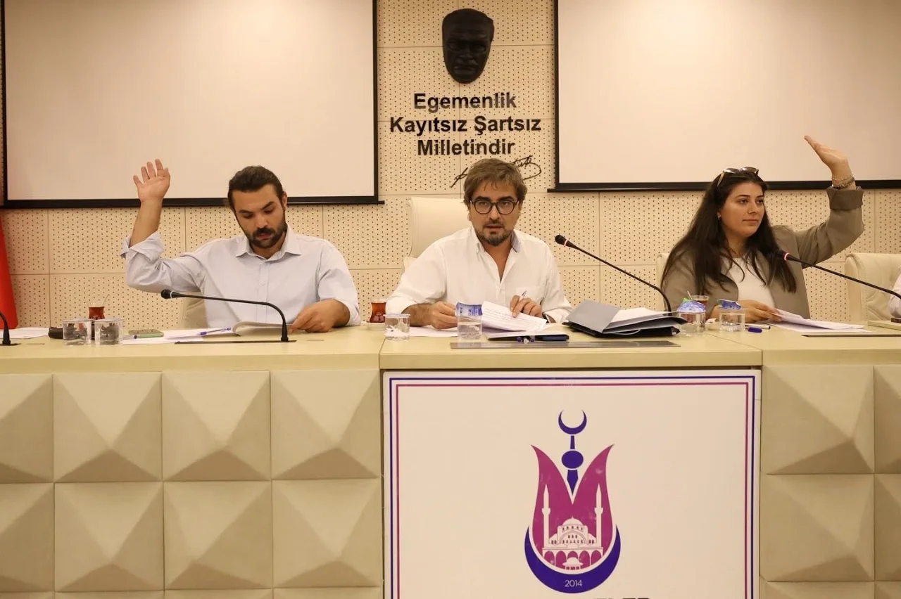 Manisa Buyuksehir Belediye Meclisi Chp Grup Baskan Vekili Ahmet Anil Ceylan Gozaltinda Yenibakishaber