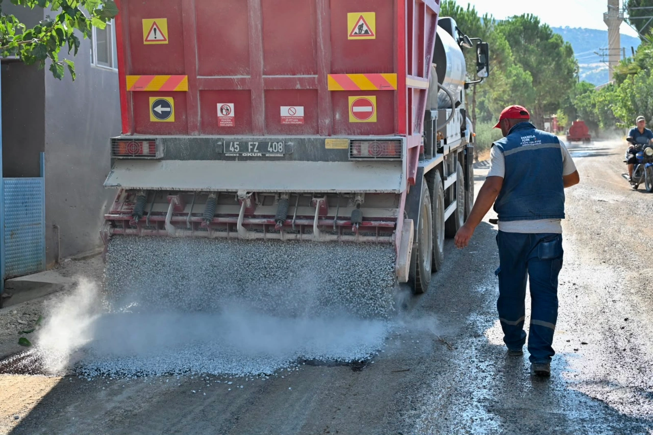 Manisa Buyuksehirden Alasehire 3 Kilometrelik Asfalt Yatirimi Yenibakishaber (1)
