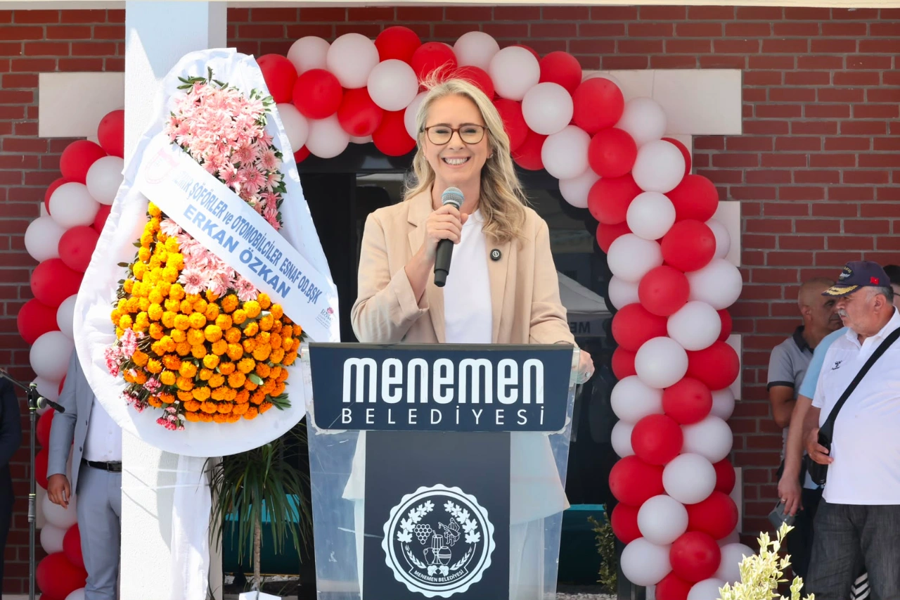 Menemen Belediyesinin 100 Arac Kapasiteli Tir Parki Torenle Hizmete Acildi Yenibakishaber