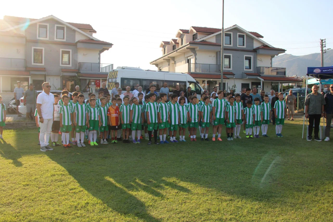 Muglaspor Ikinci Futbol Okulunu Koycegiz De Acti Yenibakishaber (1)