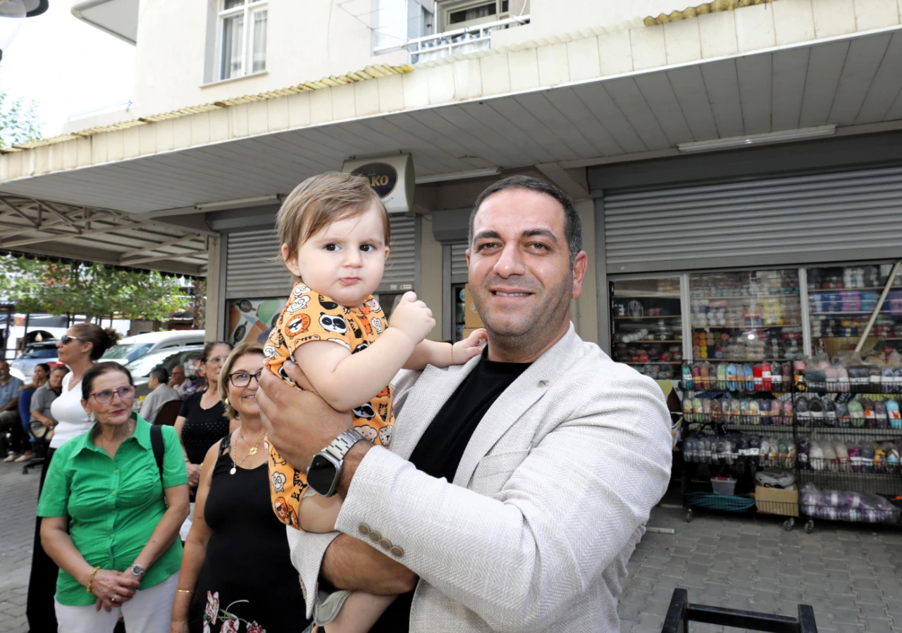 Narlidere Belediyesinden Yeni Dogan Bebeklere Hos Geldin Ziyareti Yenibakishaber (1)
