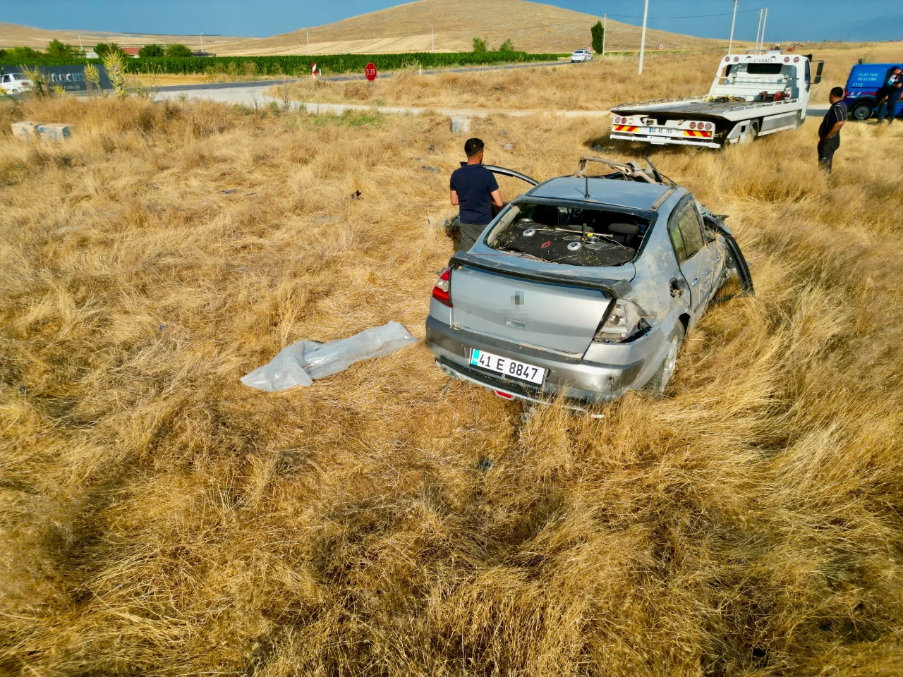 Takla Atan Otomobil Hurdaya Döndü 20 Yaşındaki Sürücü Hayatını Kaybetti (1)