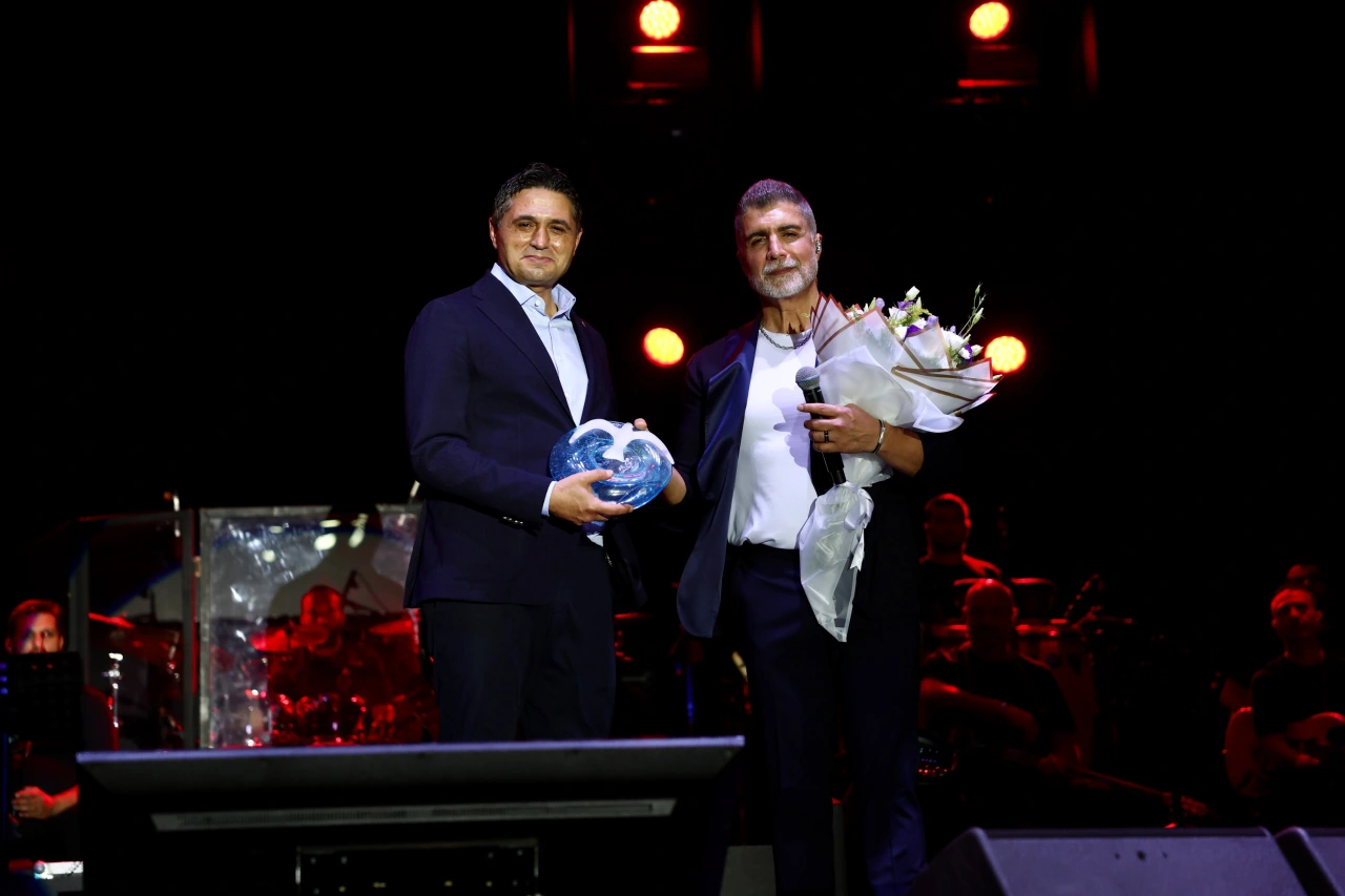 Aliaga Sanat Gunleri Finaline Ozcan Deniz Damgasi Yenibakishaber (1)