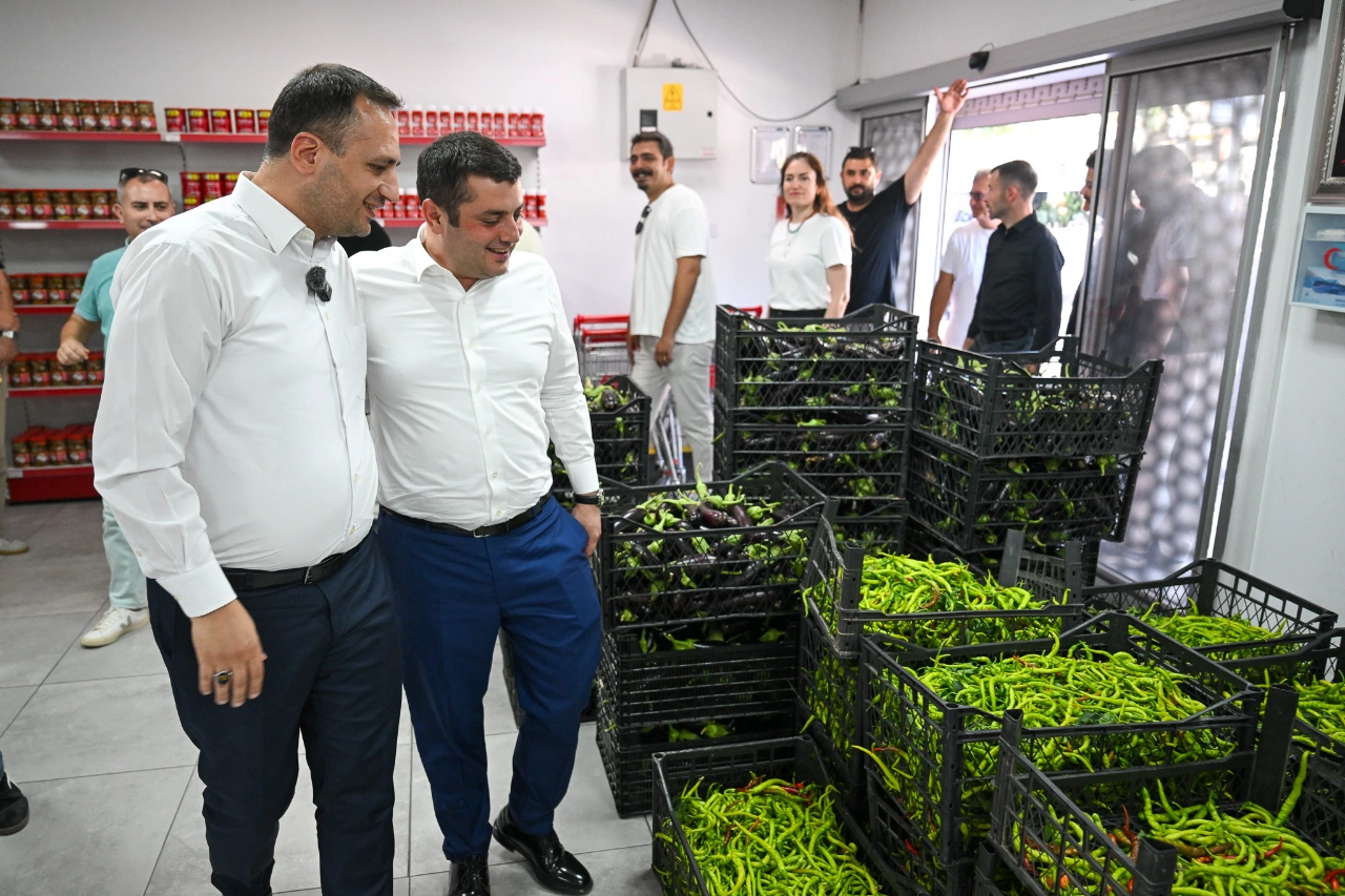 Bornovada Tarladan Kent Market Raflarina Uzanan Dayanisma Yenibakishaber
