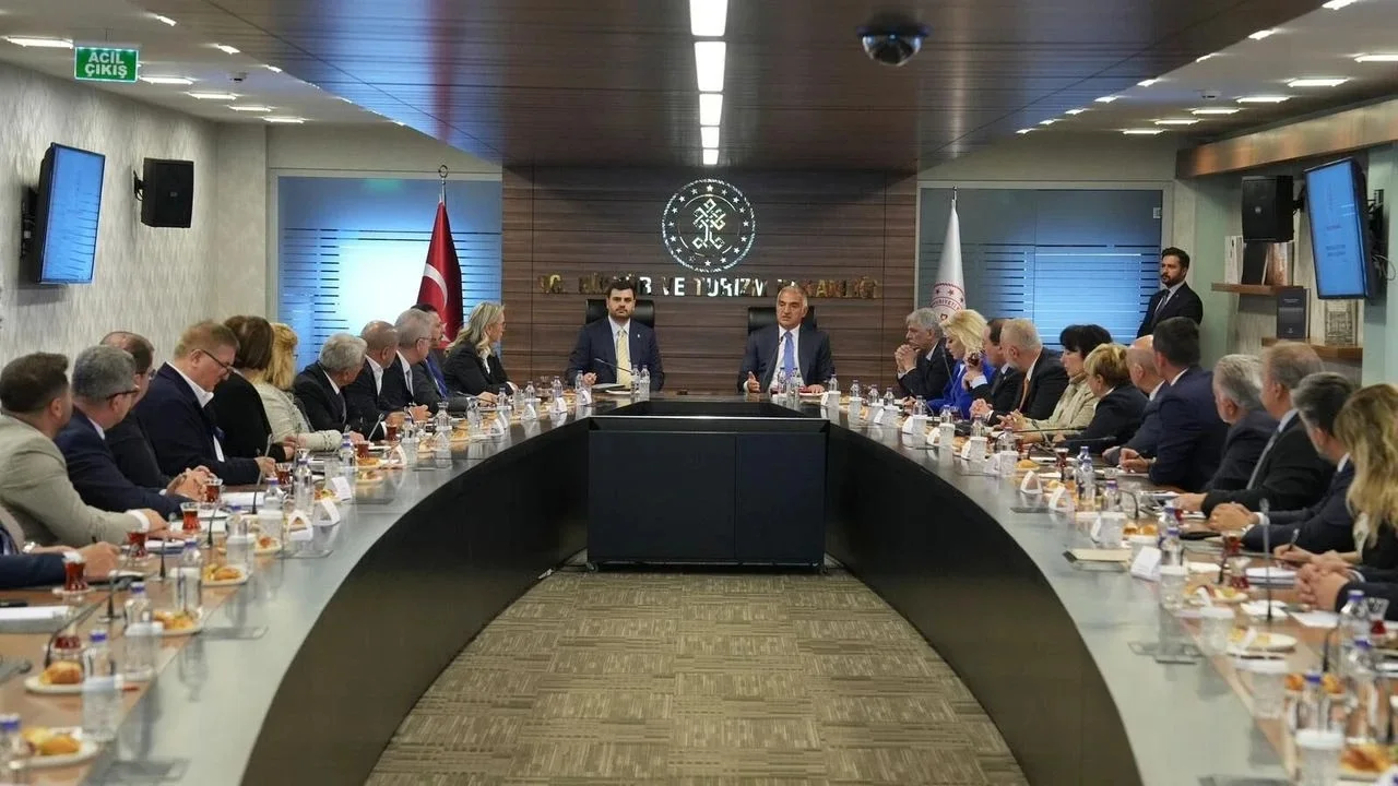 Cesmeli Turizmcilerden Cesme Projesi Ne Sartli Destek Geldi Yenibakishaber (3)
