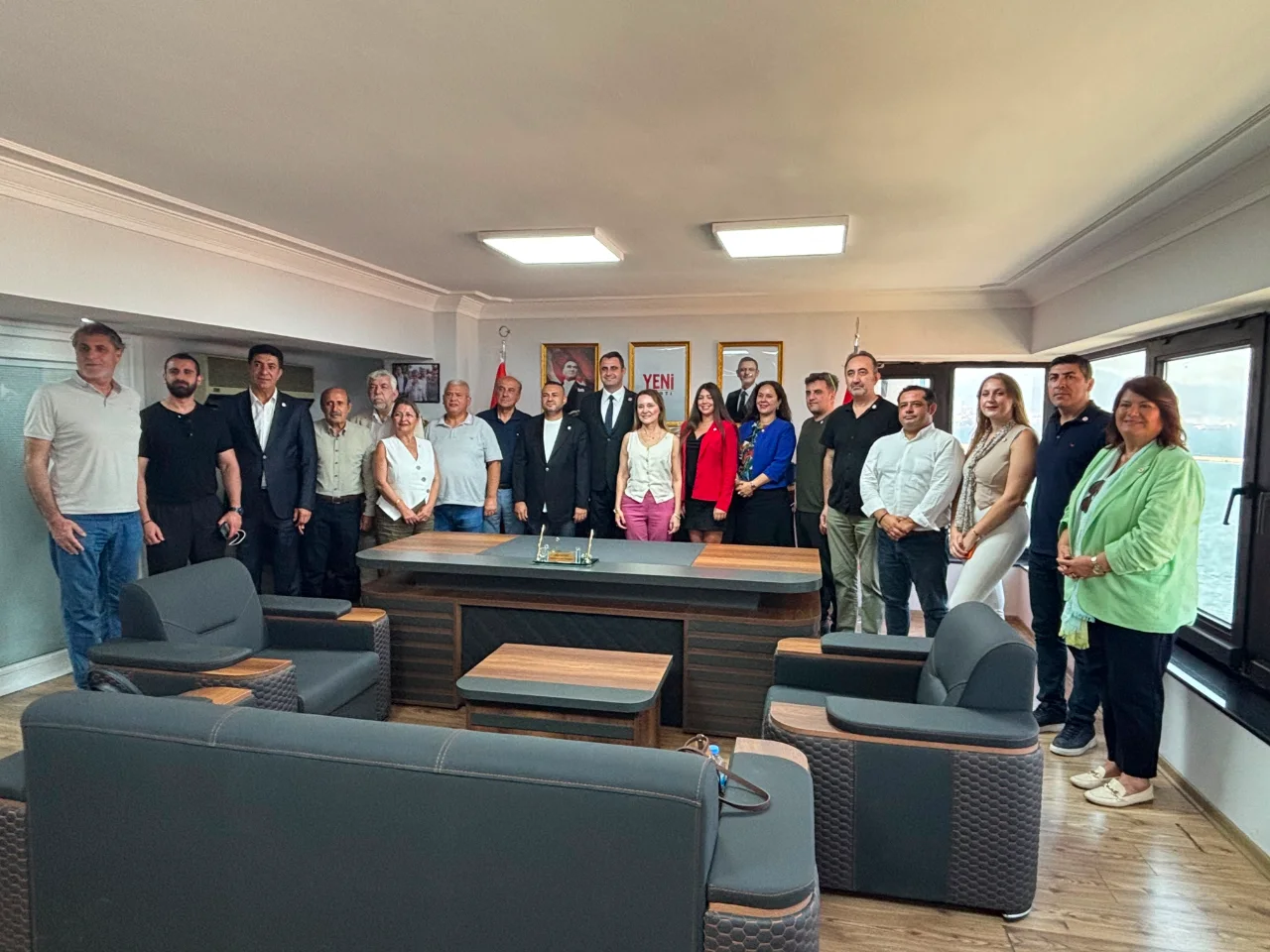 Chp De Kalan Belediye Baskanlarinin Neden Kaldigini Biliyoruz Yenibakishaber