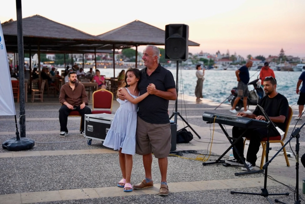 Ciftlik Sahilinde Gun Batimi Konserleri Basliyor Yenibakishaber (1)