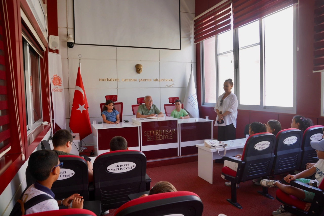 Cocuklar Seferihisarin Yonetiminde Soz Sahibi Olmak Istiyor Yenibakishaber
