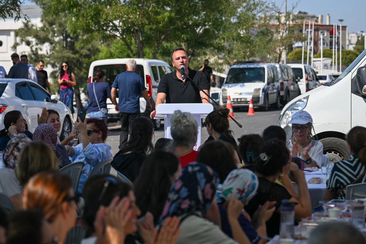 Evka 4 Kent Bostaninda Menemen Senligi Yenibakishaber (1)