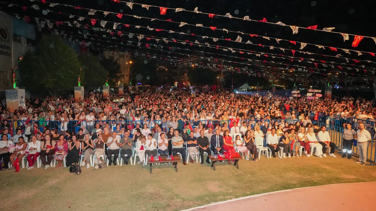 Gaziemir De 30 Agustos Coskusu Yenibakishaber (2)